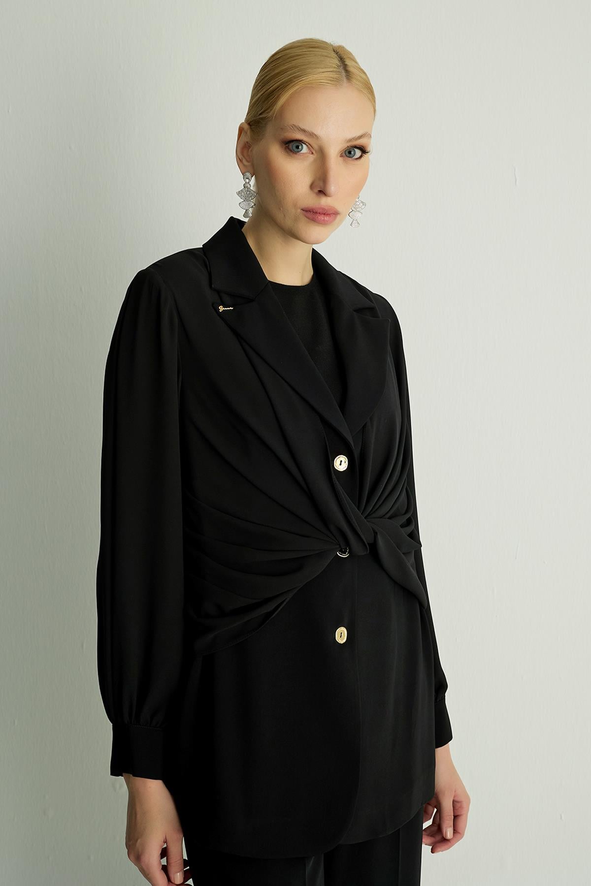 40002 NADIA CEKET Siyah