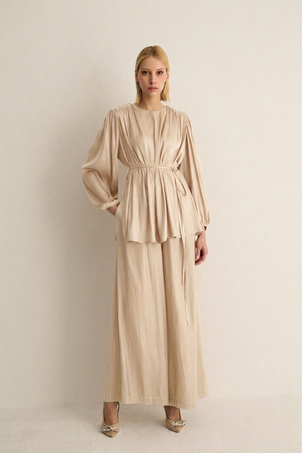 20017 FAWN BLOUSE Beige