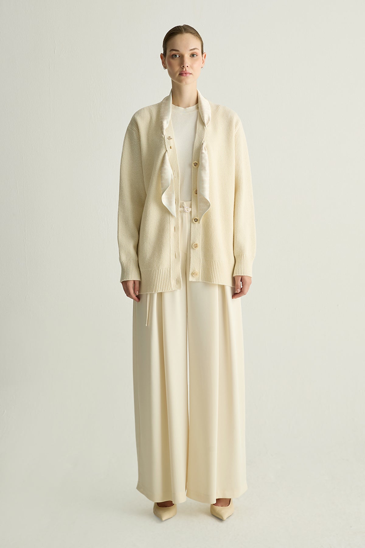 Elodie Çıkarılabilir Fular Detaylı Triko Hırka