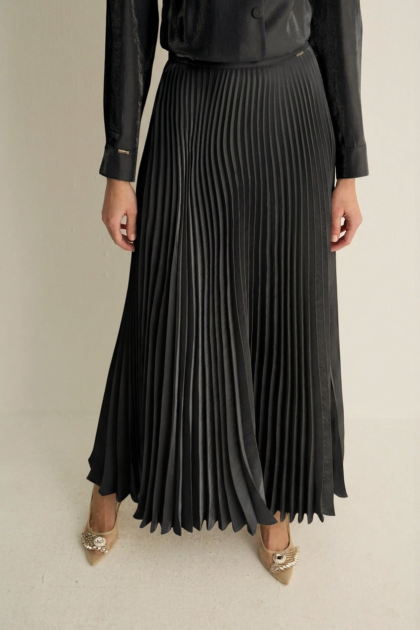 51022 SHINE PLEATED SKIRT Black